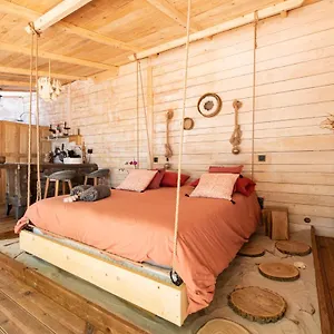 Bed & Breakfast Insolite Domaine Forrest Loire 