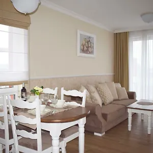 kolobrzeg-apartament-2-pokojowy-bursztynowe.kolobrzeghotels.com/